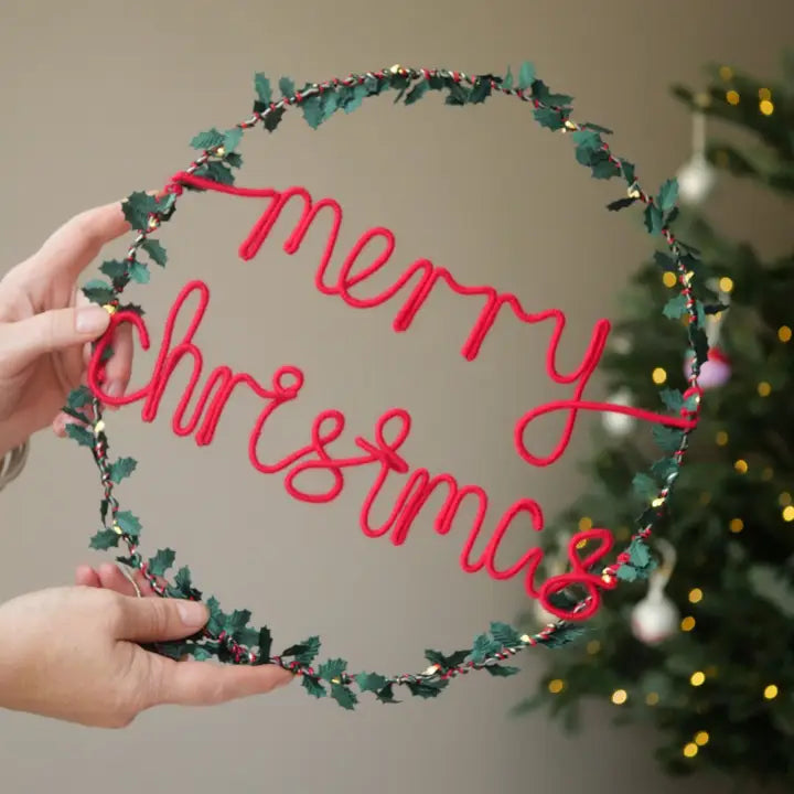 Fairy-Light-Wreath-Merry-Christmas