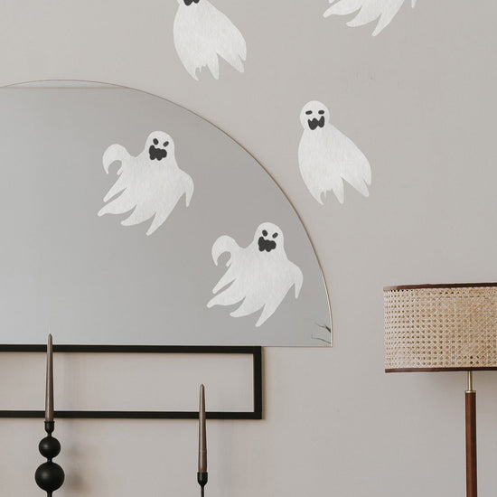Joanie-&-Jeanie-Spooky-Ghosts-Halloween-Wall-Sticker