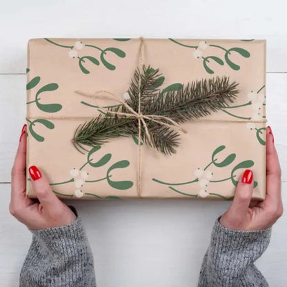 Mistletoe-Card-Tag-&amp;-Wrap-Stencil-Set