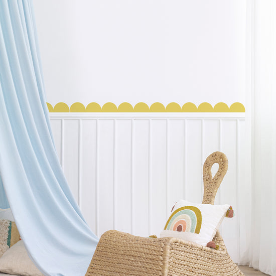 Set of 8 Classic Scallop Border Wall Stickers