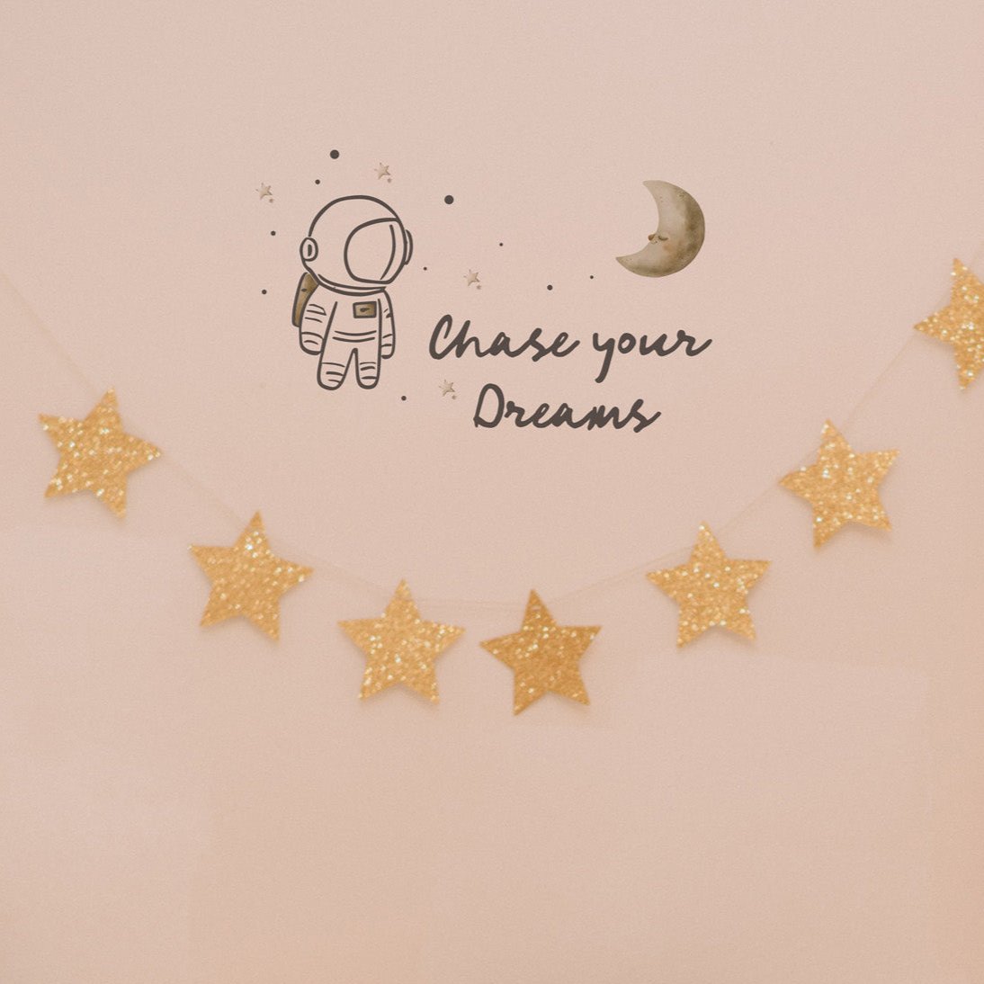 astronaut-wall-sticker